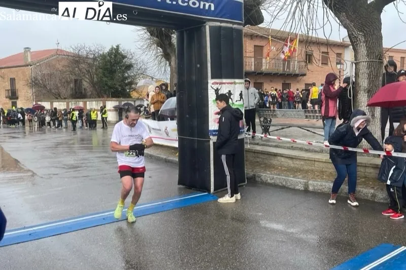 La X Carrera del Roscón de Paradinas tenía lugar este domingo
