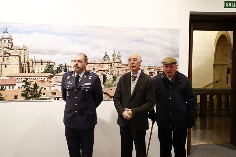 Inauguración de la muestra 'Vistas Panorámicas de Salamanca' del artista Vicente Sierra Puparelli. Foto de David Sañudo