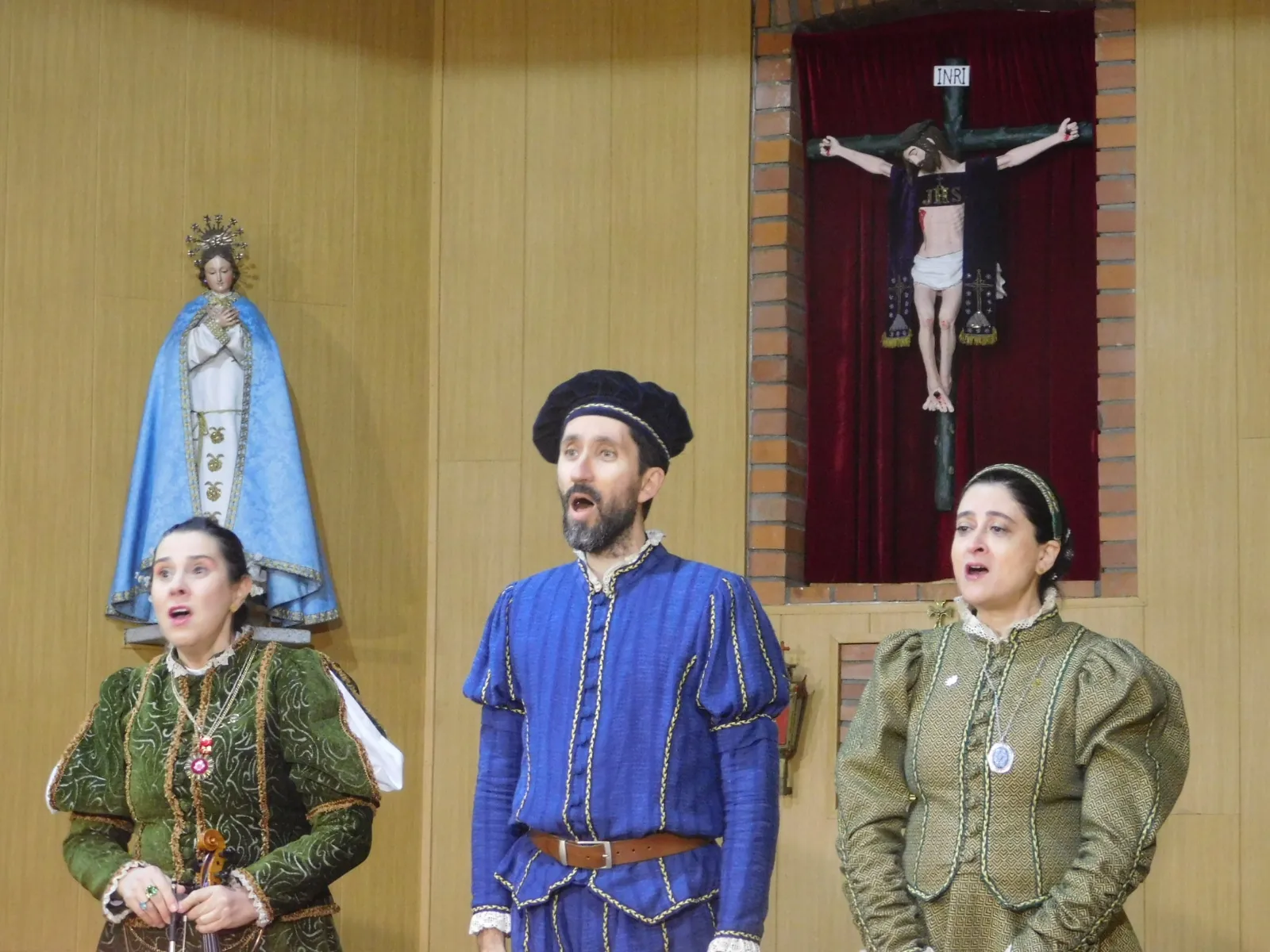 'Buscando a Nebrija' emociona en Encinas de Arriba