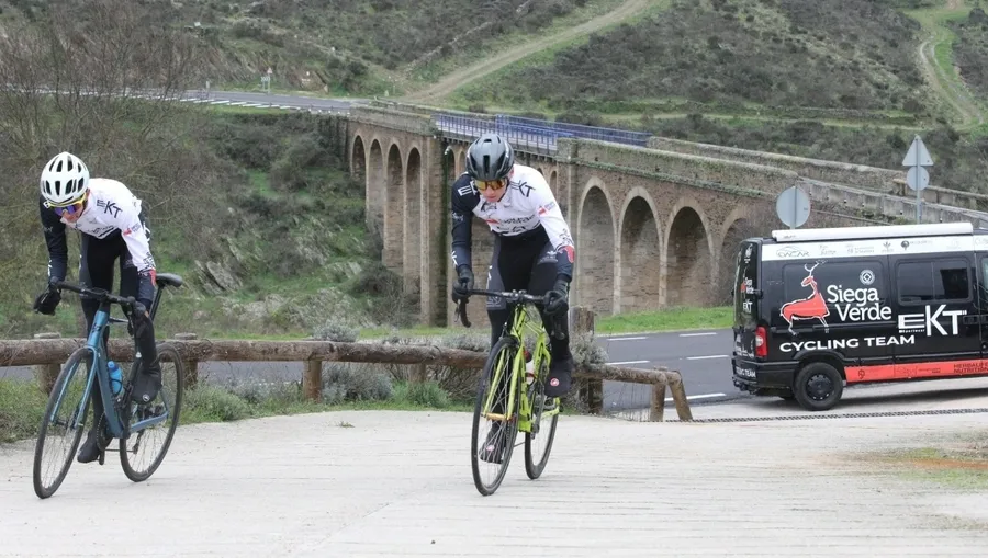 Foto 4 - Siega Verde lucir&aacute; en los maillots del Club Ciclista Promesal y acoger&aacute; un Trofeo Ib&eacute;rico de BTT