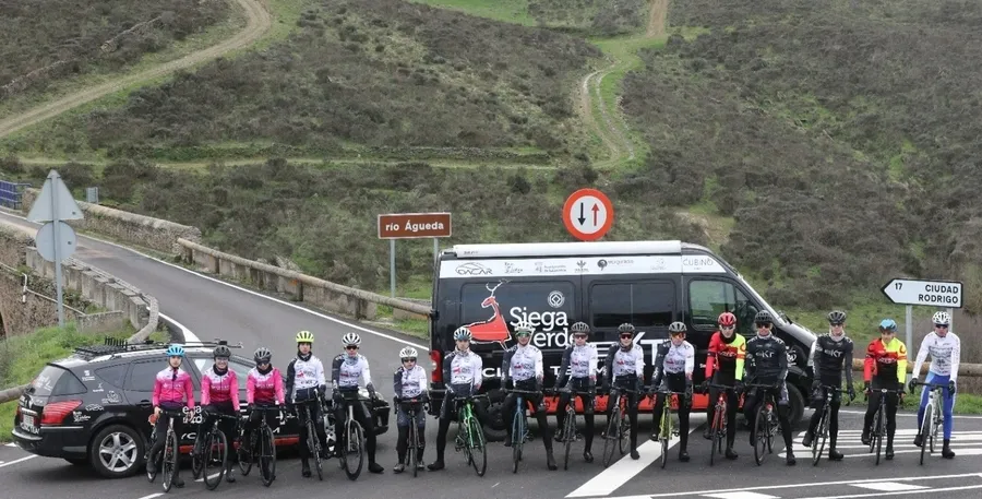 Foto 2 - Siega Verde lucir&aacute; en los maillots del Club Ciclista Promesal y acoger&aacute; un Trofeo Ib&eacute;rico de BTT