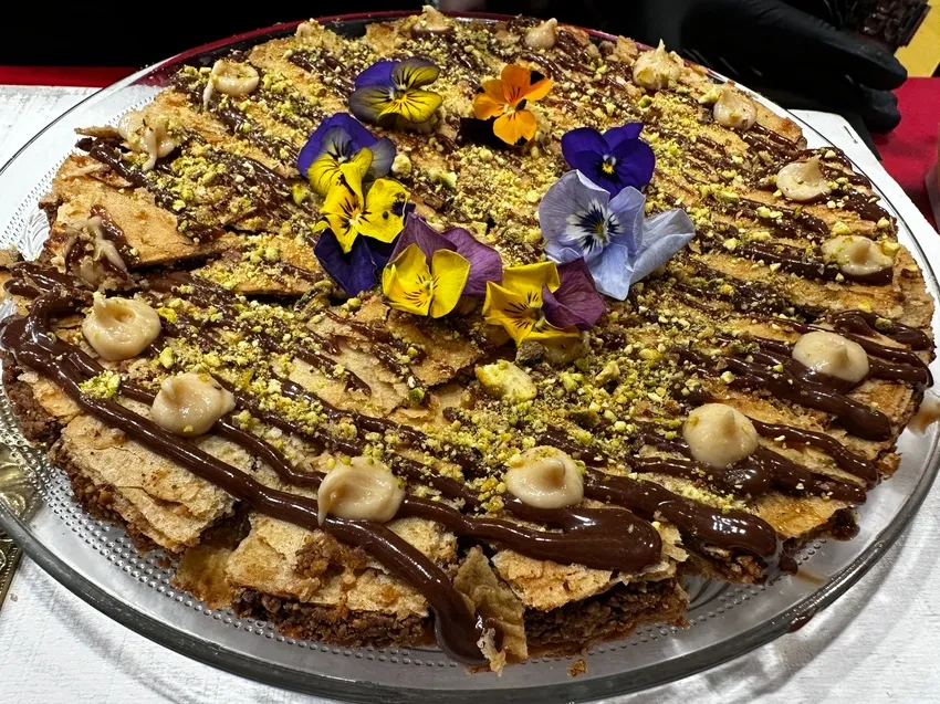 Baklava Pan de Ángel, miel de cantueso y choco avellanas, plato presentado hoy en Madrid Fusión. 