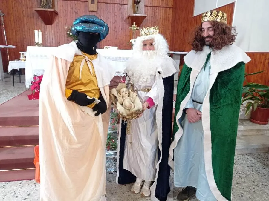 Foto 3 - Apretad&iacute;sima agenda de Sus Majestades en Agallas