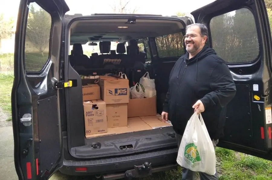 Foto 3 - San Andr&eacute;s entrega ayuda material y econ&oacute;mica a las Carmelitas por valor de 2.300&euro;