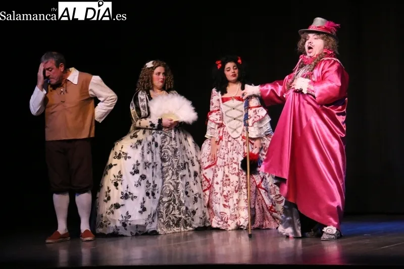 Excelente caracterización e interpretación de cada uno de los personajes a cargo de los actores de Arcón de Olid / CORRAL 