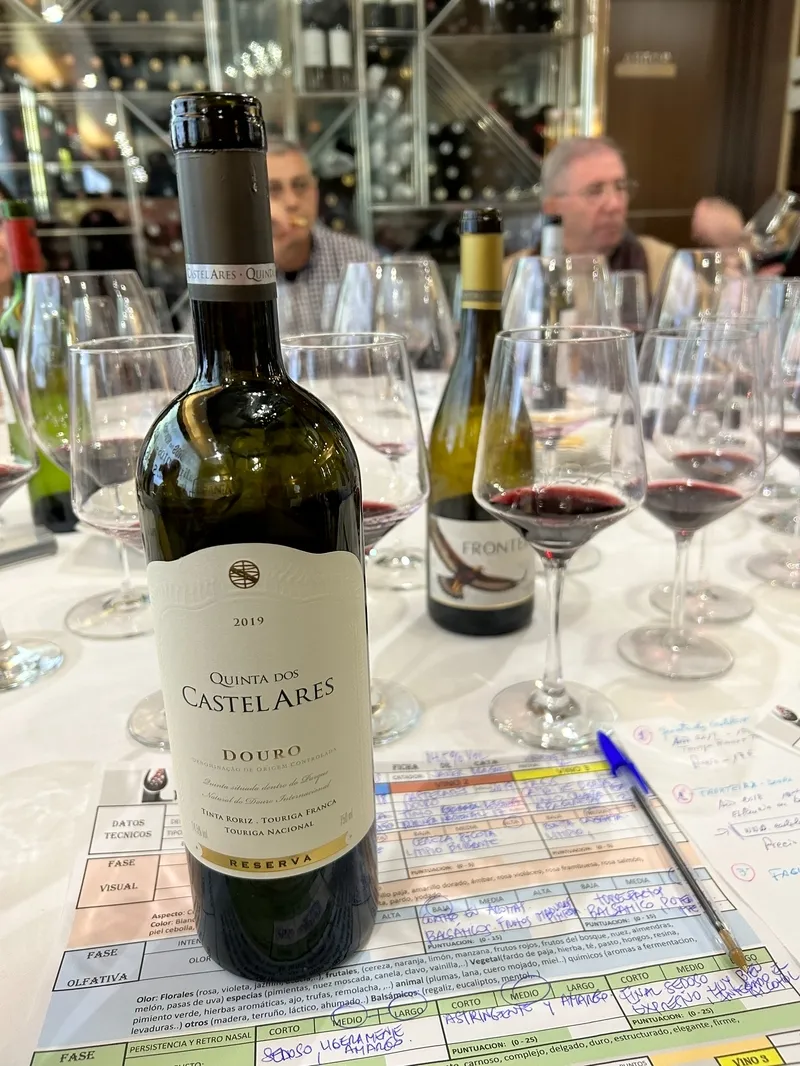 Cata de Quinta Dos Castelares Reserva 2019 realizada por la Asociación Cata Añada / FOTOS: JAVIER BRAGADO