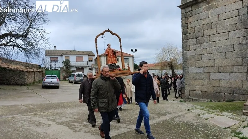 Los vecinos de Escuernavacas no faltaron a la cita con San Vicente / CORRAL 