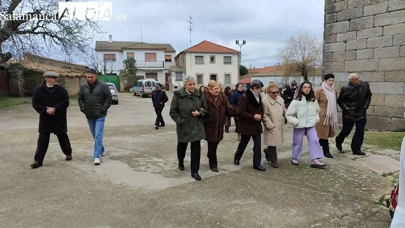 Los vecinos de Escuernavacas no faltaron a la cita con San Vicente / CORRAL 