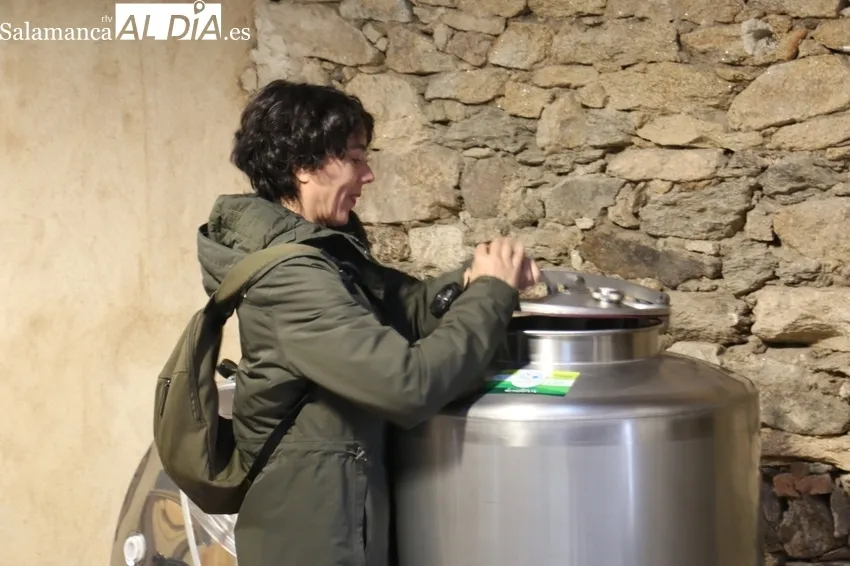Javier Sendín y Marta Ruano decidieron abandonar la ciudad para dedicarse a la viticultura en Pereña de la Ribera / CORRAL