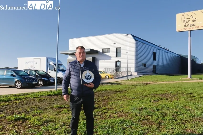 Fabián Martín, cuarta generación de Pan de Ángel, se muestra convencido de que habrá una quinta generación / CORRAL