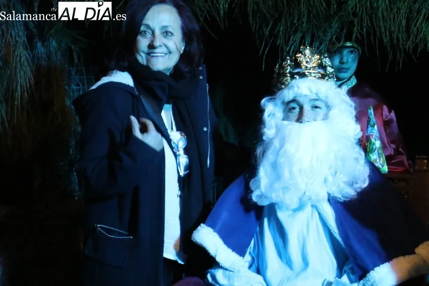 Melchor, Gaspar y Baltasar llenaron de ilusión la Plaza de Vitigudino / CORRAL