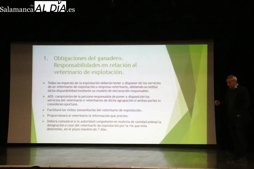 Foto 8 - Interesante jornada informativa de Asaja en Vitigudino sobre sanidad animal y la reforma del pago de aut&oacute;nomos 