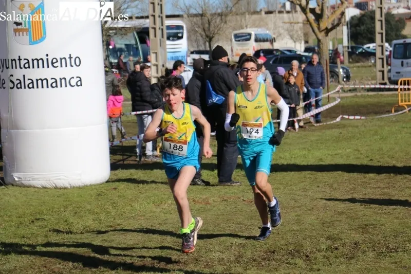 Cerca de 400 pequeños atletas acudieron a Vitigudino en la tercera jornda de Campo a través de la Diputación / CORRAL 