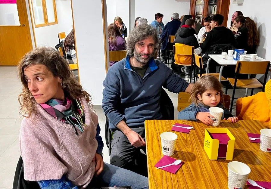 Foto 7 - Los Magos alcanzan Navasfr&iacute;as atravesando el &Aacute;gueda por el puente de El Bardal