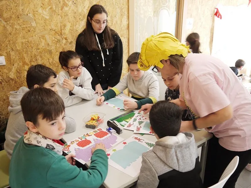 Actividades de Ciudad de los Niños en la Casa de las Asociaciones, en Carbajosa de la Sagrada