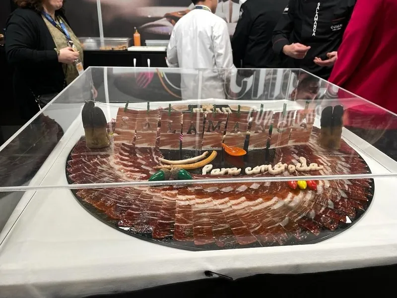 Foto 2 - Salamanca concluye su presencia en Madrid Fusi&oacute;n con un homenaje a los productos t&iacute;picos