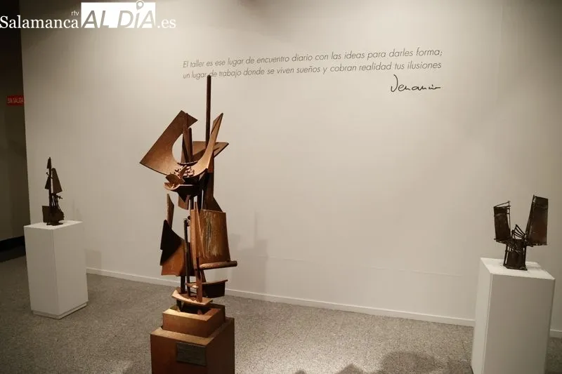 Exposición 'Siempre Venancio. El arte nunca se deja de aprender' en la sala de Santo Domingo de la Cruz. Foto de David Sañudo