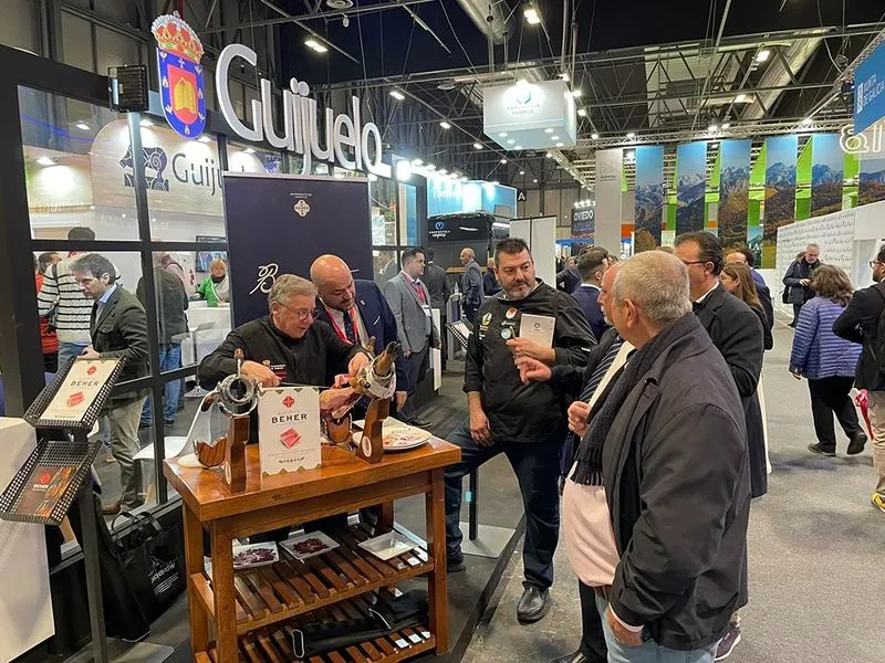 Foto 2 - Guijuelo atrae a personalidades del mundo gastron&oacute;mico, social, deportivo y pol&iacute;tico