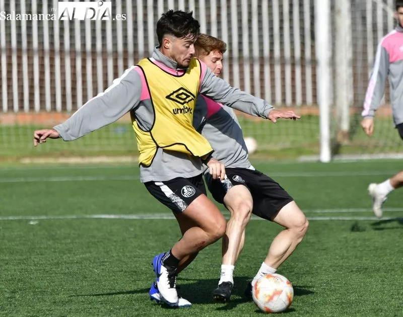 Galería de imágenes del entrenamiento del primer y segundo equipo / Fotos: SALAMANCArtv AL DÍA