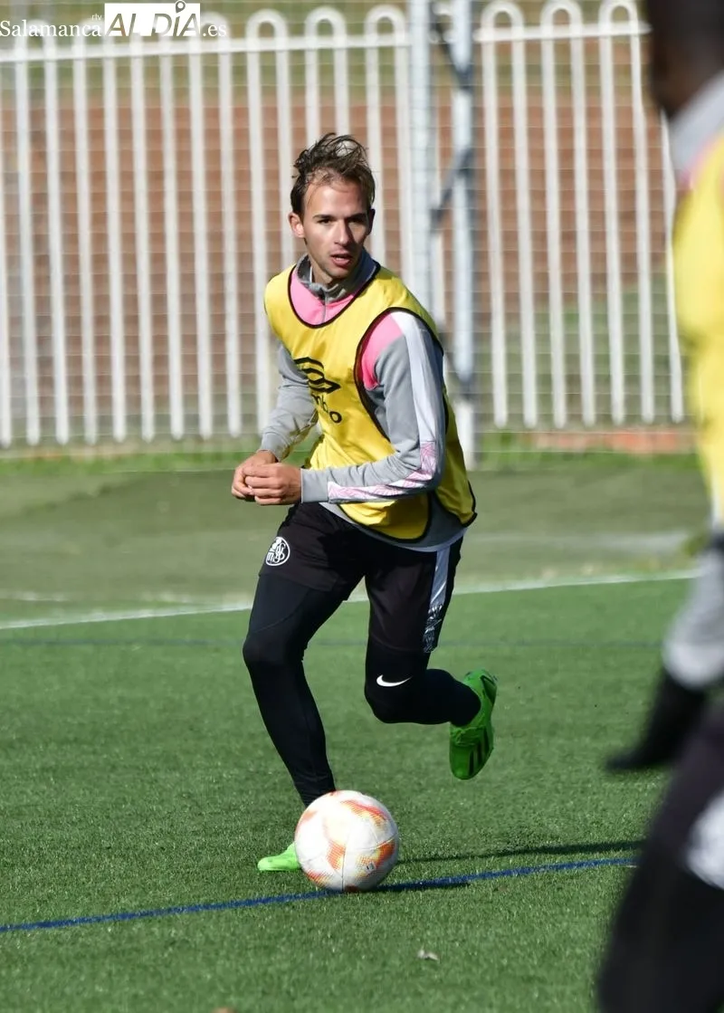Galería de imágenes del entrenamiento del primer y segundo equipo / Fotos: SALAMANCArtv AL DÍA
