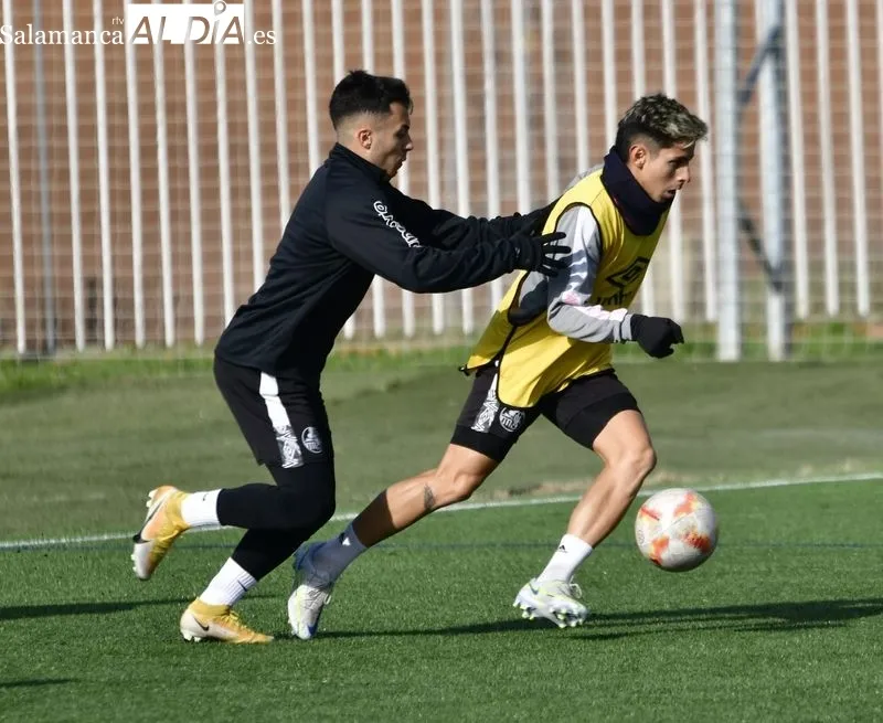 Galería de imágenes del entrenamiento del primer y segundo equipo / Fotos: SALAMANCArtv AL DÍA