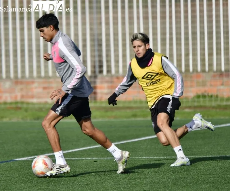Galería de imágenes del entrenamiento del primer y segundo equipo / Fotos: SALAMANCArtv AL DÍA