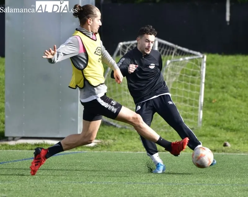 Galería de imágenes del entrenamiento del primer y segundo equipo / Fotos: SALAMANCArtv AL DÍA