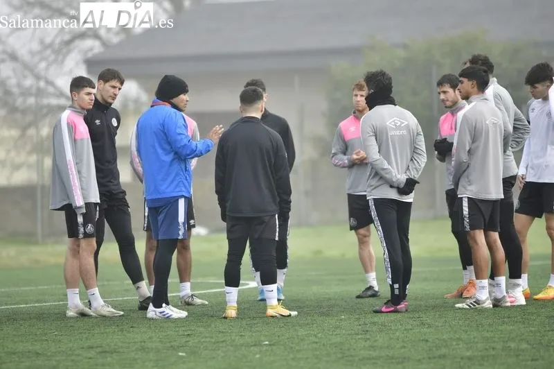 Galería de imágenes del entrenamiento del primer y segundo equipo / Fotos: SALAMANCArtv AL DÍA