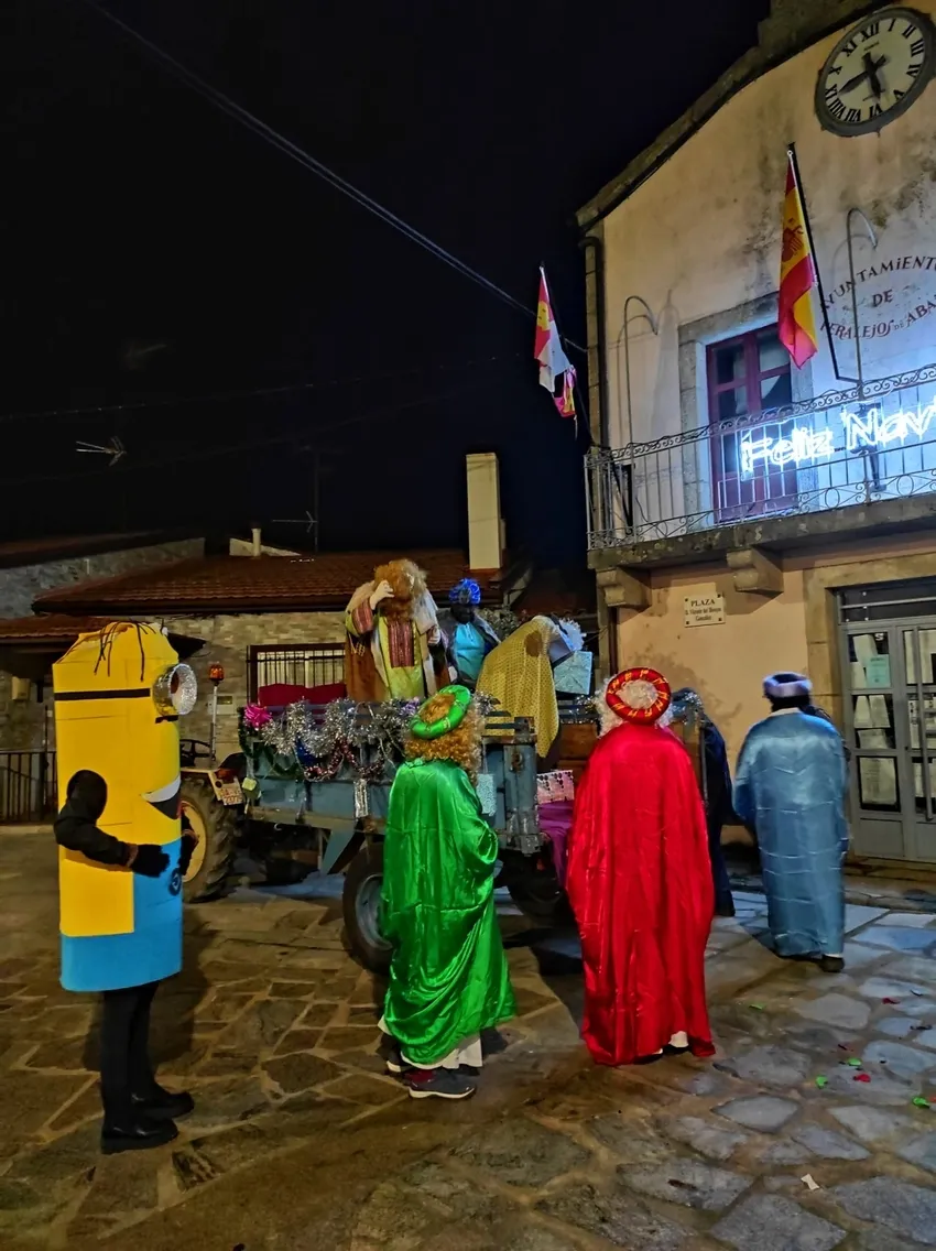 Los Reyes Magos visitaron cada casa con niños para dejarles los regalos 