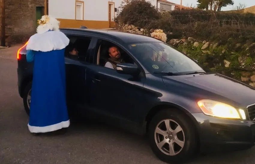 Foto 11 - Los Reyes Magos dejan sus regalos a los vecinos de Guadramiro