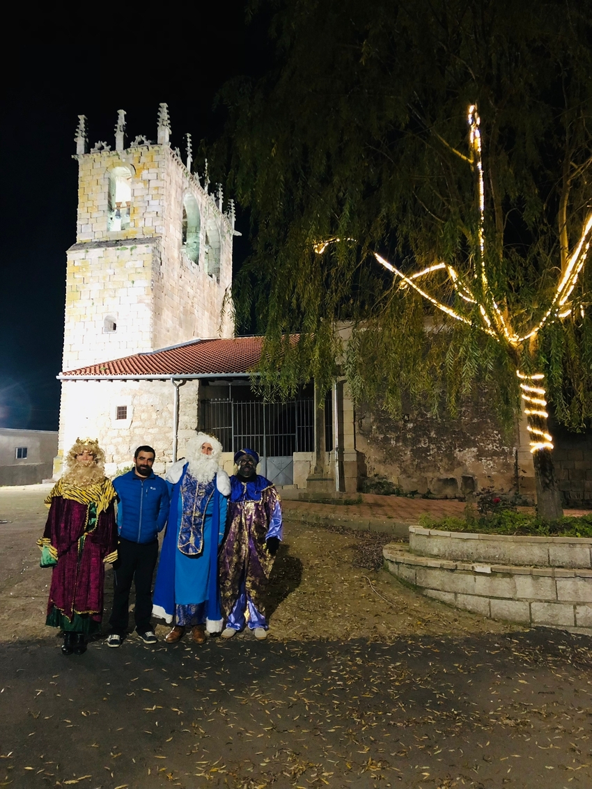 Foto 2 - Los Reyes Magos dejan sus regalos a los vecinos de Guadramiro