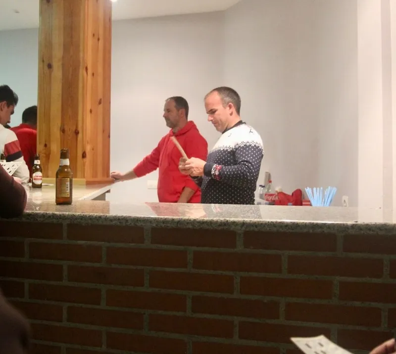 Foto 2 - Los ni&ntilde;os de El Cubo de Don Sancho obsequian a los Reyes Magos &lsquo;Una Navidad maravillosa&rsquo;