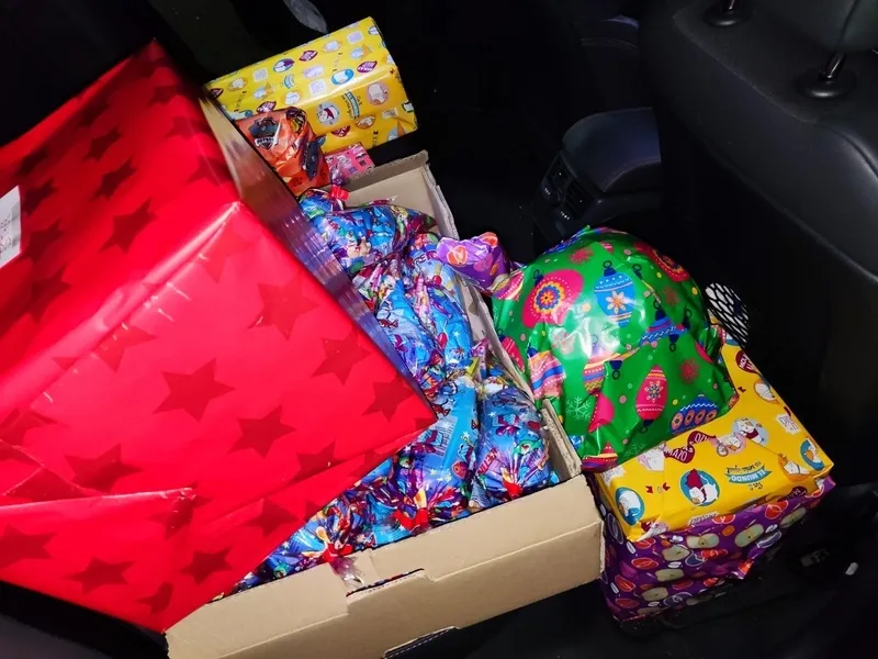 Foto 5 - Los Reyes Magos entregan sus regalos a los ni&ntilde;os de Valderrodrigo