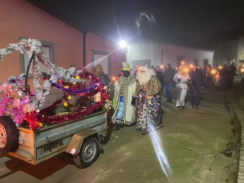 Foto 11 - Los Magos de Oriente dejan regalos para todos en Sobradillo 