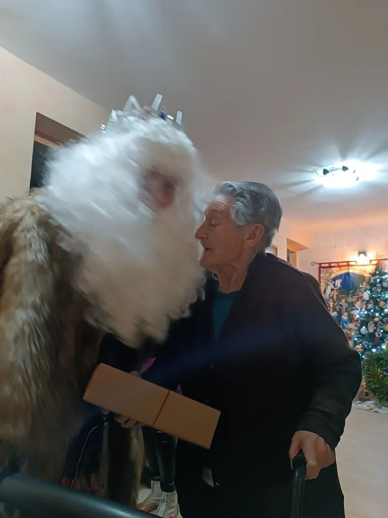 Foto 8 - Los Magos de Oriente dejan regalos para todos en Sobradillo 