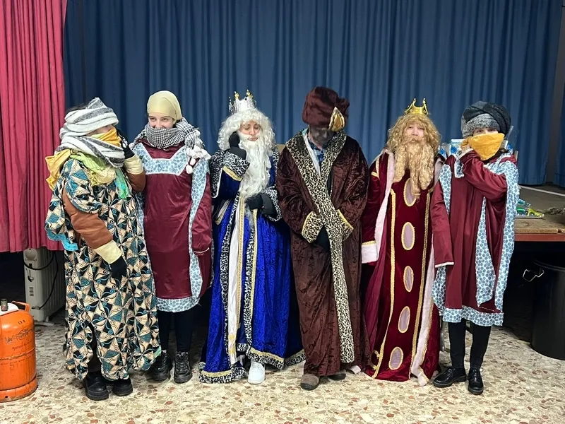 Foto 7 - Los Reyes de Oriente dejan un gran &lsquo;saco&rsquo; de chucher&iacute;as a los ni&ntilde;os de Cabeza del Caballo