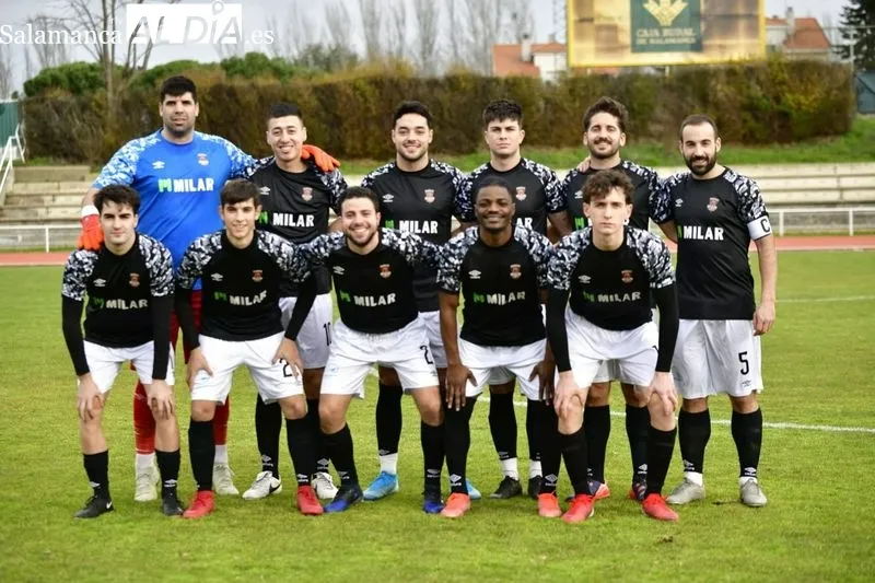 Foto 6 - El Ciudad Rodrigo arranca el 2023 firmando tablas en el derby con el Salamanca CF UDS B