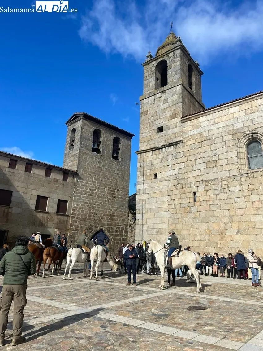 Foto 3 - San Felices de los Gallegos celebra San Ant&oacute;n