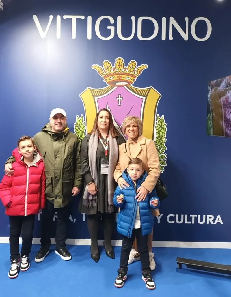 Numerosos vitigudinenses pasaron esta última jornada de Fitur por el stand de Vitigudino