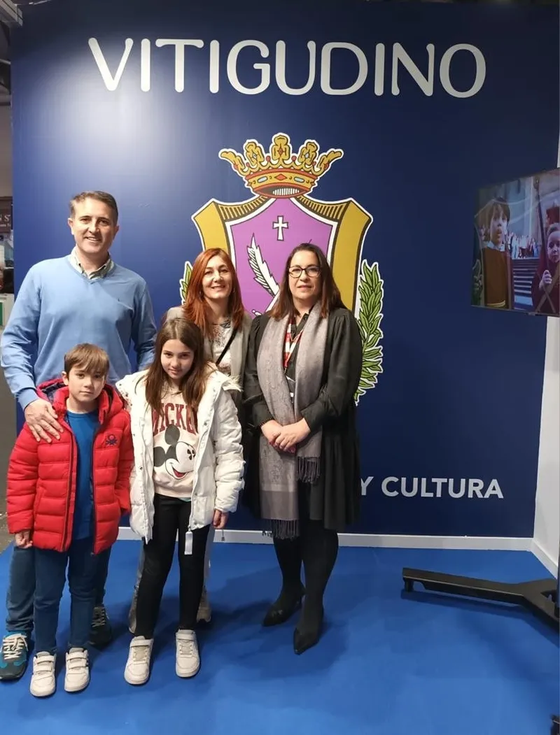 Numerosos vitigudinenses pasaron esta última jornada de Fitur por el stand de Vitigudino
