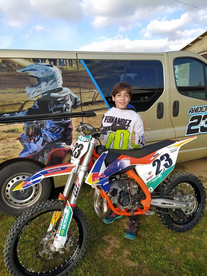 Foto 2 - Ander Redero cuenta ya con el apoyo del Moto Club Geria de Valladolid