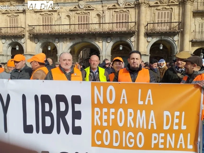 Manifestación de cazadores contra la ley animalista y la reforma del Código Penal en Salamanca