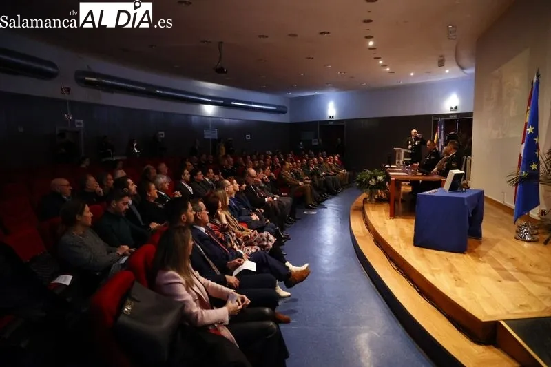 Celebración en Salamanca del 199 Aniversario de la creación de la Policía Nacional. Foto de David Sañudo