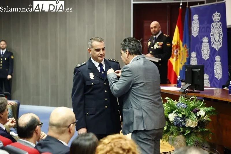 Celebración en Salamanca del 199 Aniversario de la creación de la Policía Nacional. Foto de David Sañudo