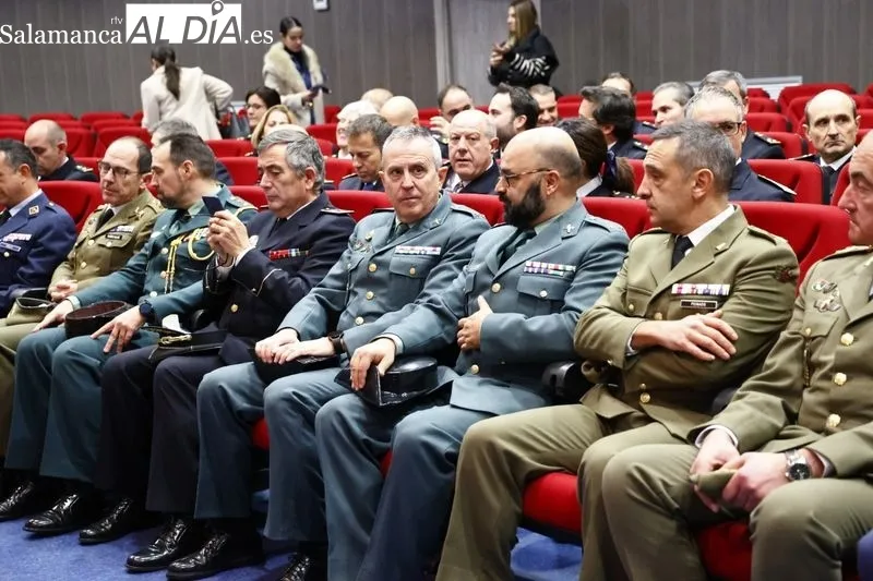 Celebración en Salamanca del 199 Aniversario de la creación de la Policía Nacional. Foto de David Sañudo