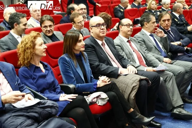 Celebración en Salamanca del 199 Aniversario de la creación de la Policía Nacional. Foto de David Sañudo