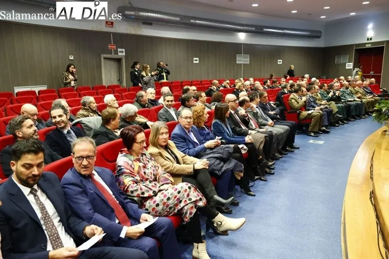 Celebración en Salamanca del 199 Aniversario de la creación de la Policía Nacional. Foto de David Sañudo