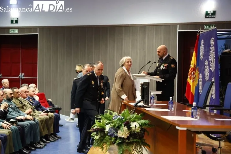 Celebración en Salamanca del 199 Aniversario de la creación de la Policía Nacional. Foto de David Sañudo