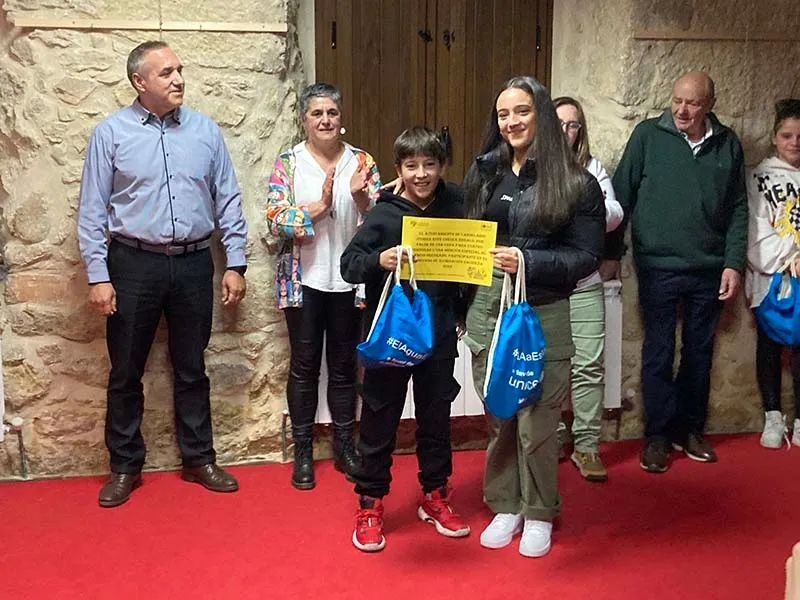 Foto 4 - Candelario entrega sus premios a las casas mejor iluminadas durante la Navidad
