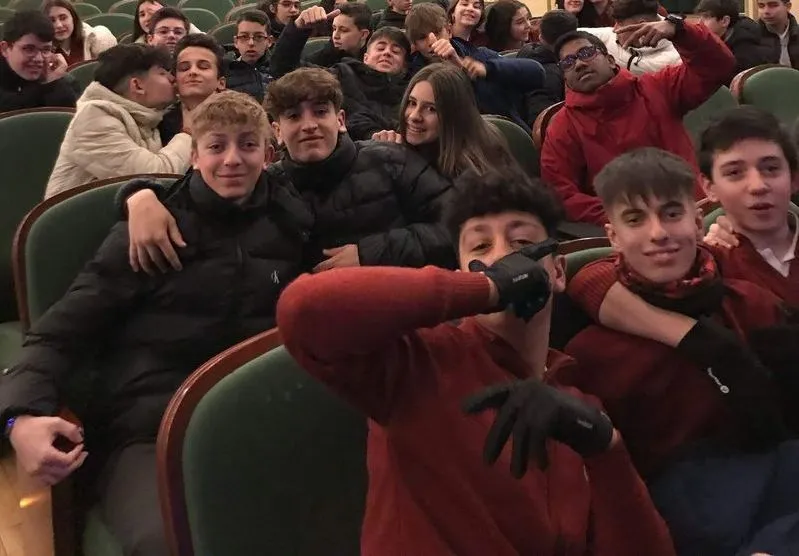 Alumnos de tercero y cuarto de la ESO del Colegio San Juan Bosco en su visita al Teatro Liceo de Salamanca